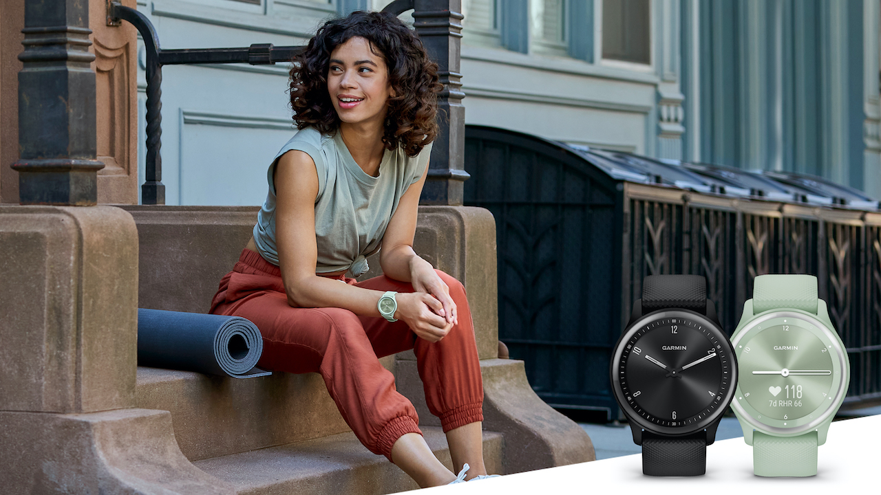 Garmin announces vívomove Sport hybrid smartwatch.